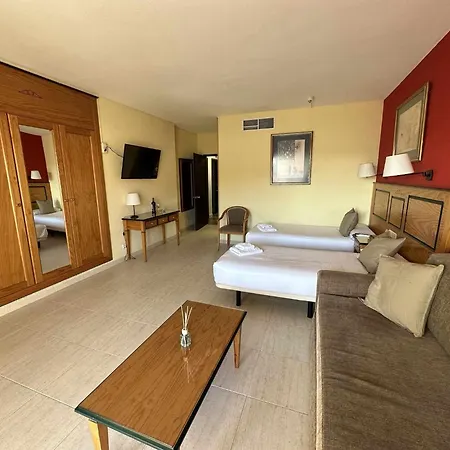Apartment Estudio Pyr Privado Frente Al Puerto De